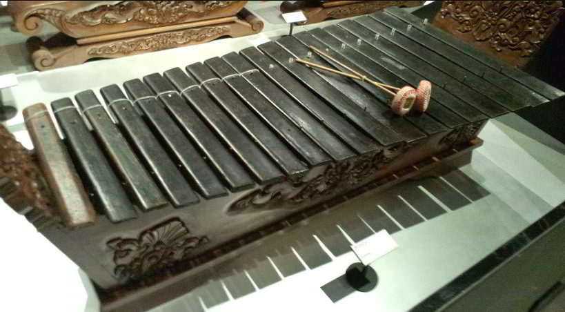 Alat Musik Tradisional Jawa Tengah Gambang