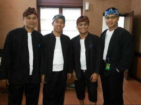 Pakaian Adat Banten (Pangsi)
