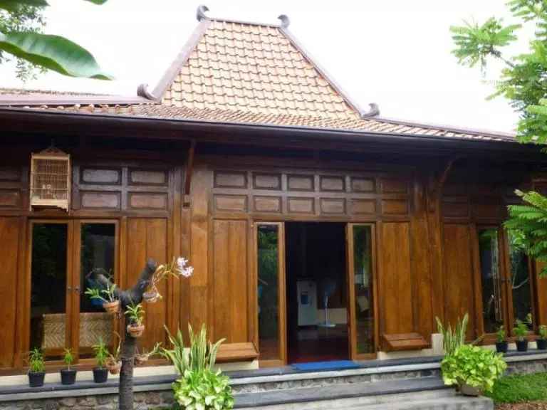 rumah adat panggang pe