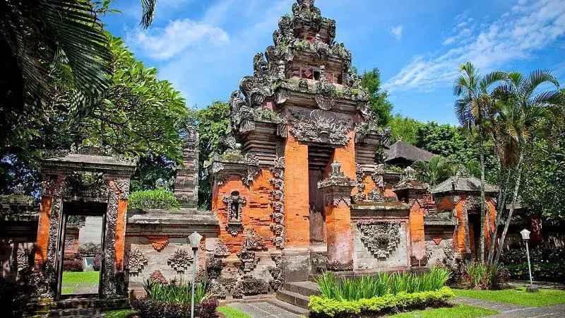 Filosofi Rumah Adat Bali