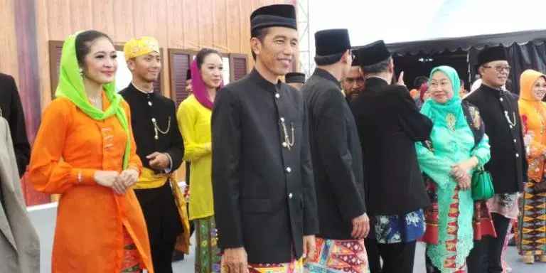 Pakaian Adat Khusus Bangsawan Betawi