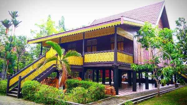 Pembagian Ruang Rumah Adat Jambi