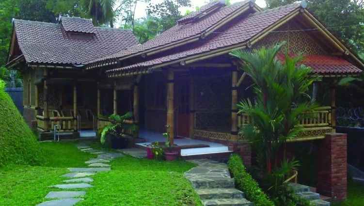 Rumah Adat Jubleg Nangkub