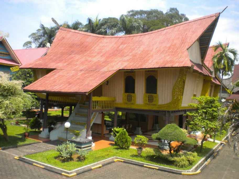 Rumah Adat Melayu Atap Lontik