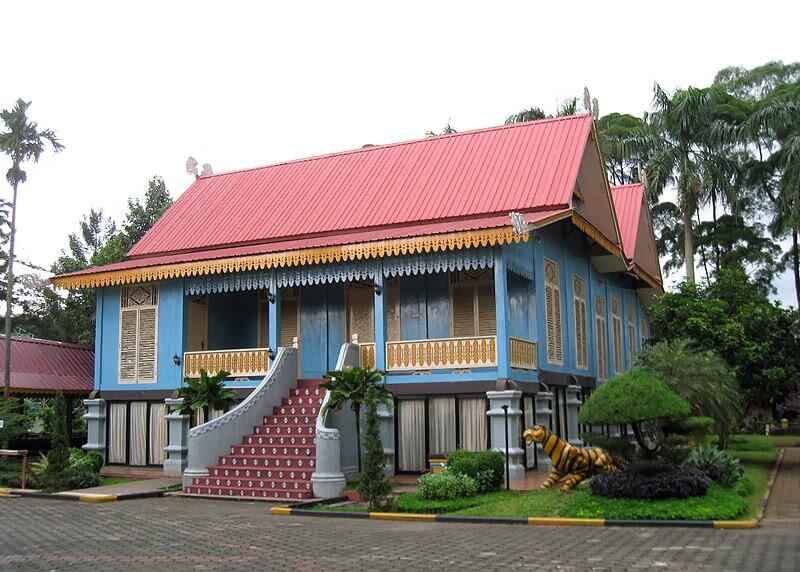 Rumah Adat Melayu Lipat Kajang