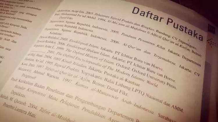 Contoh Daftar Pustaka