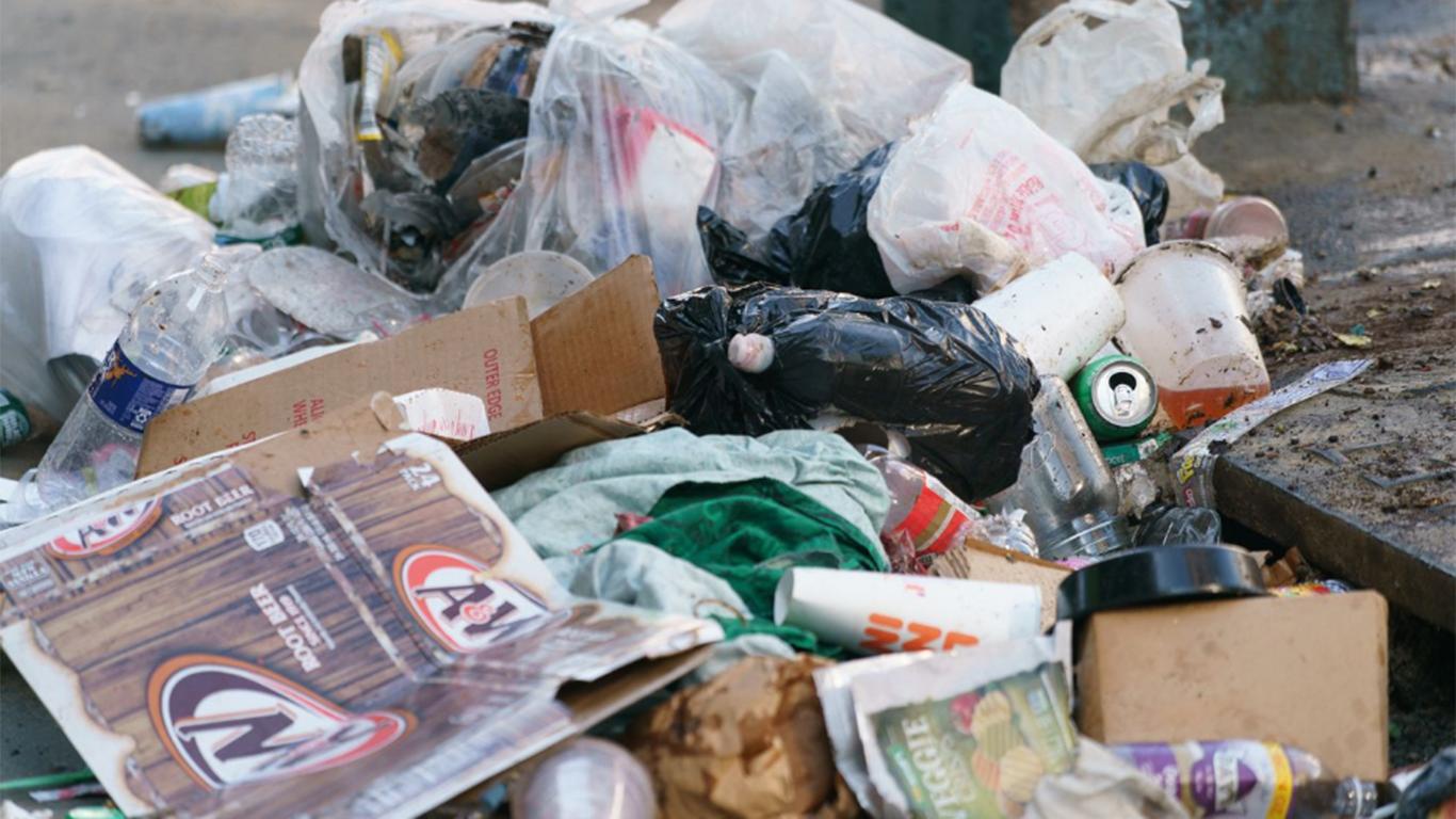 Contoh Teks Eksplanasi Sosial Tentang Sampah
